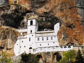 Durmitor_Ostrog_manastirea